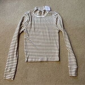 American Eagle Outfitters Cream Fitted Ribbed Long Sleeve Tee